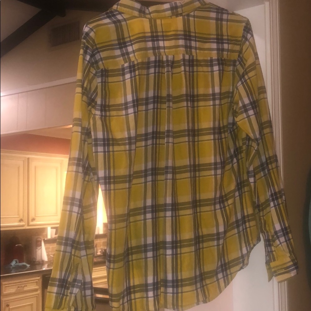 Button down plaid - Picture 2 of 3